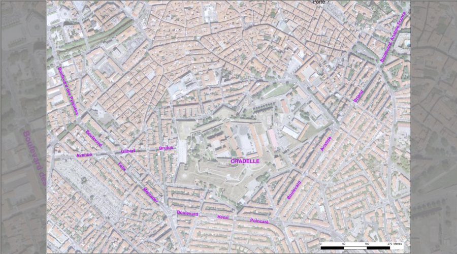 Ce quartier a été labellisé Patrimoine du XXième siècle en 2015 . Il s'étend au sud de la citadelle.