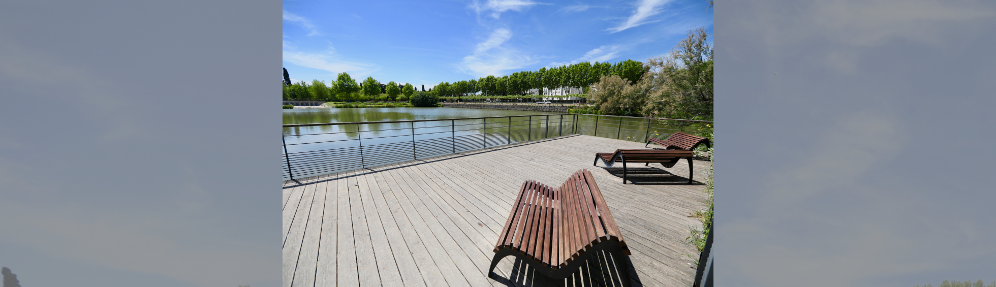 Les bancs côté bassin