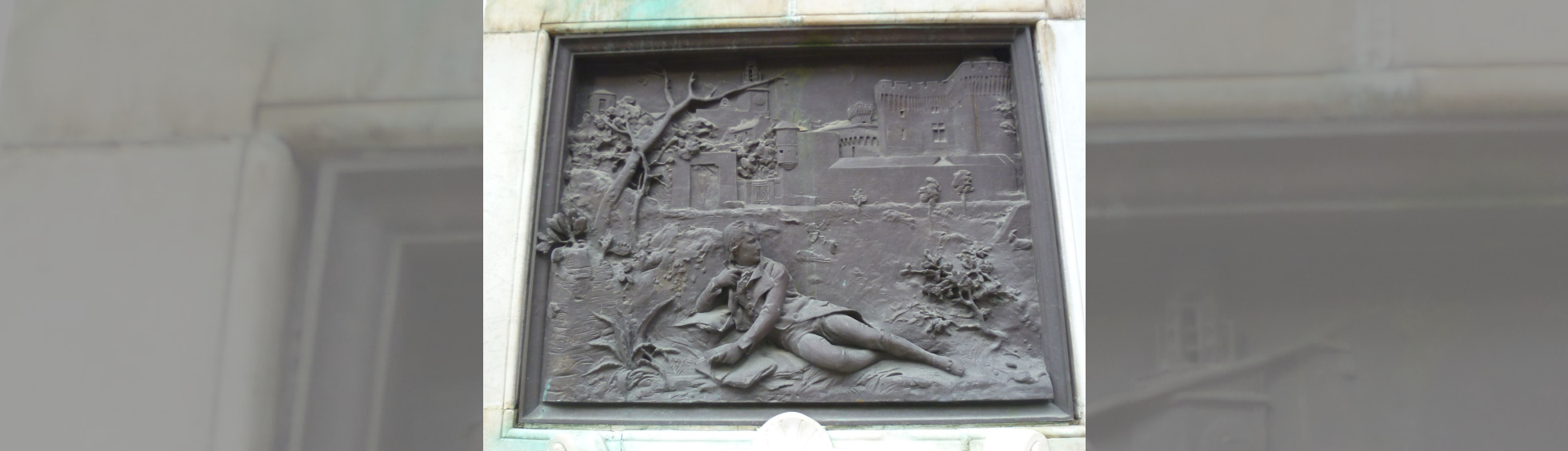 Bas relief d'Antonin Mercié "1791-1801 Premières études " pour la préparation du concours d'entrée à Polytechnique (voir Histoire de ma jeunesse de F Arago)